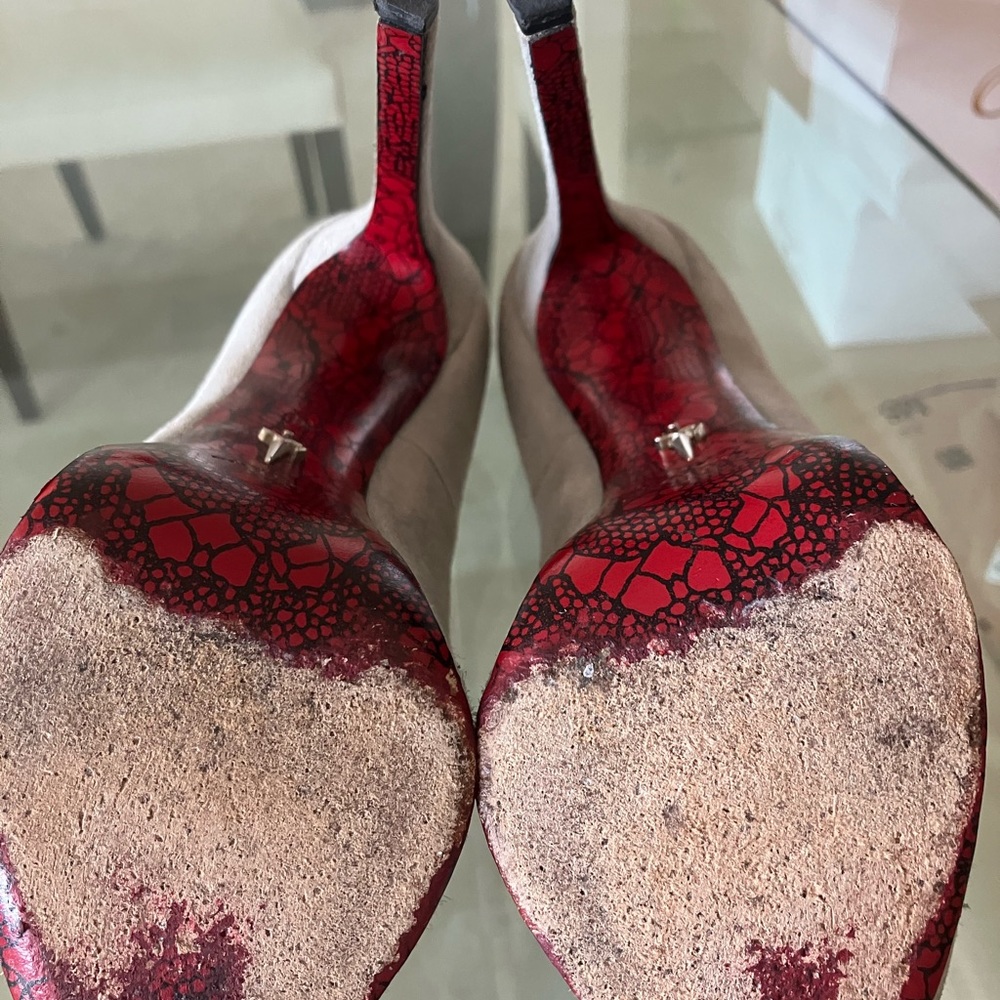 Cesare Paciotti Made In Italy. Dove grey Suede stiletto with platform. - Picture 6 of 8